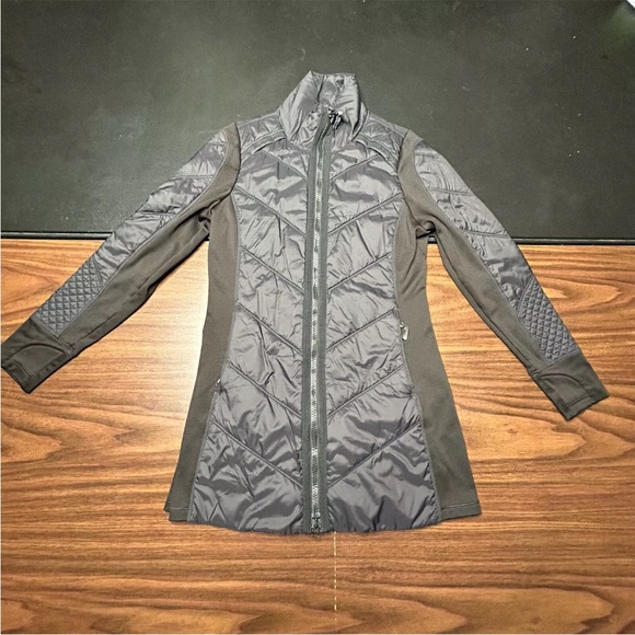 Athleta rock ridge black Primaloft coat - Picture 10 of 11